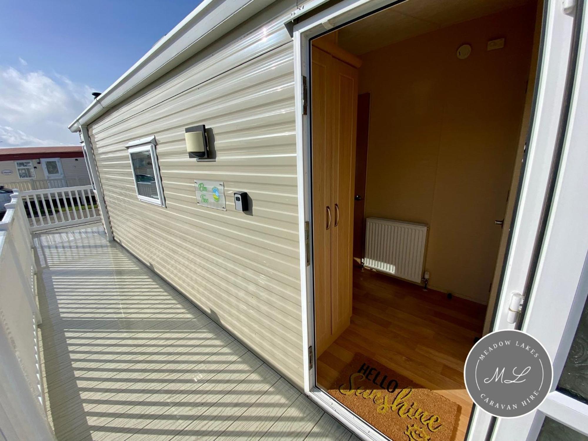 Palm Grove 132 - Pet Friendly, Wifi, Central Heating, Close To Shops And Beach - Meadow Lakes Caravan & Lodge Hire 查珀尔圣伦纳兹 外观 照片